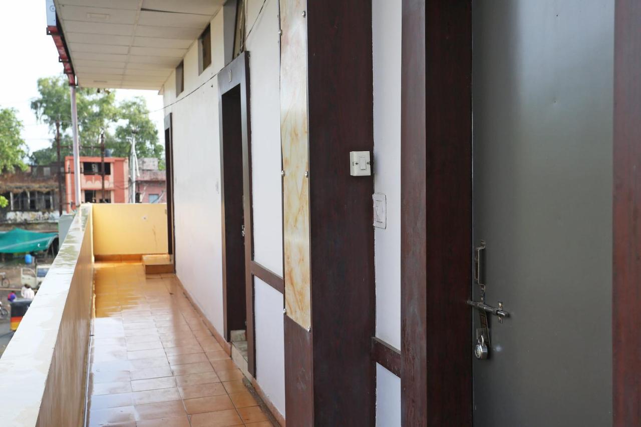 Oyo 37533 Hotel Ashirwad Jabalpur Eksteriør billede